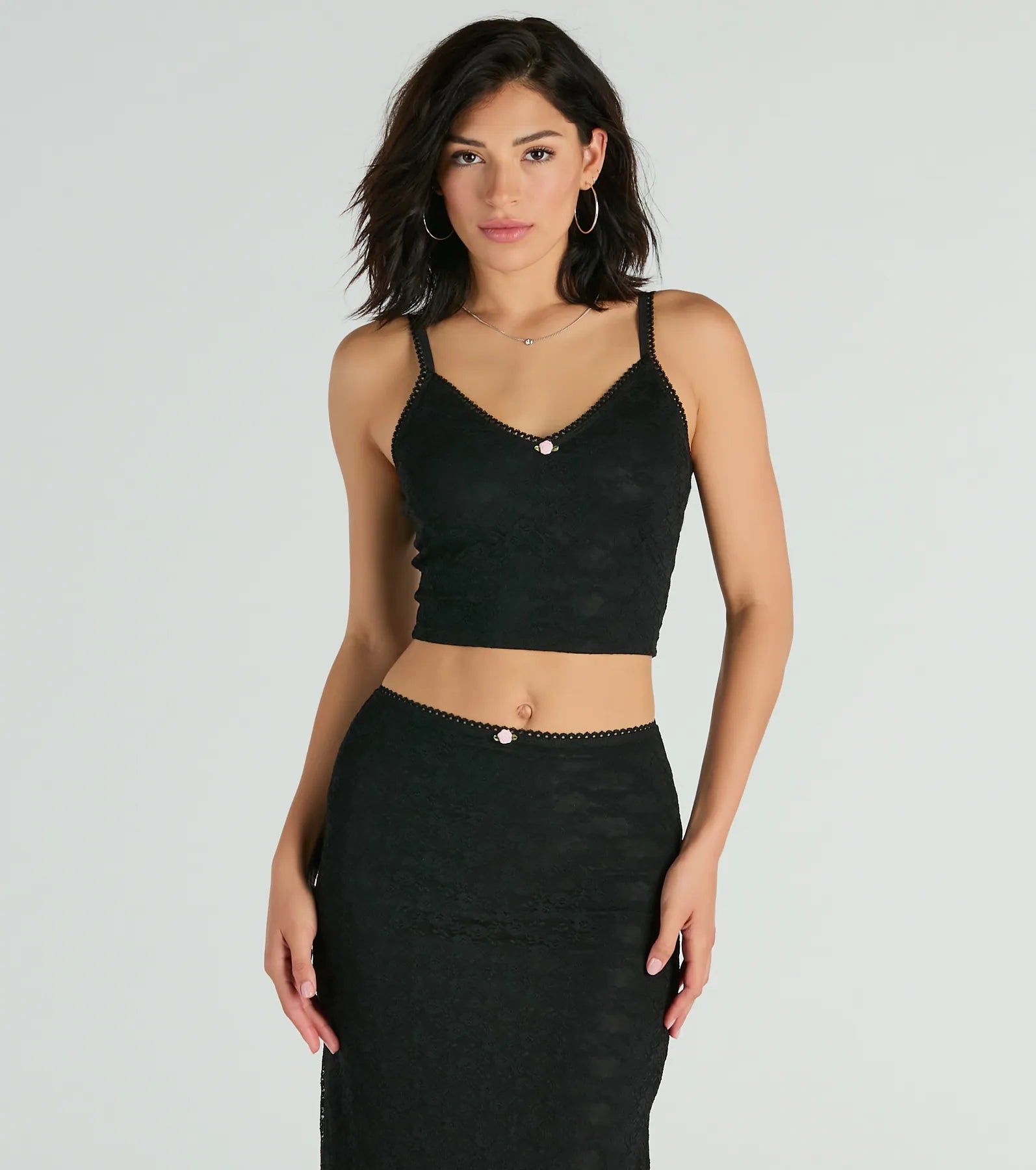 Huge Discounts Alluring Dream V-Neck Lace Rosette Crop Top