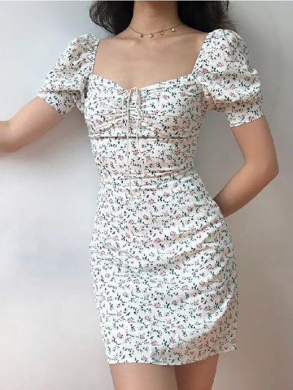 Blowout Deals Ditsy Floral Short-Sleeve Mini Dress
