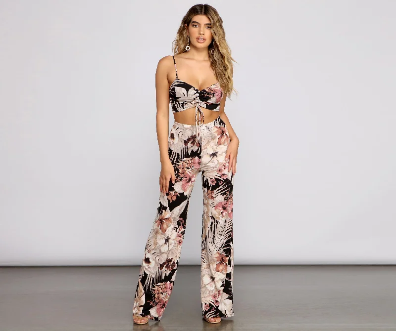 Big Discounts Island Vacay Tropical Crop Top