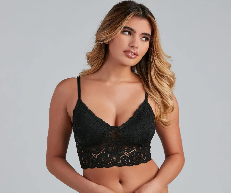 Online Only Effortless And Sultry Lace Bralette