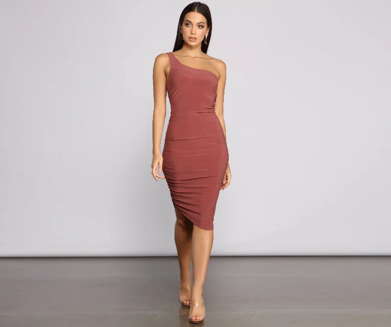 Price Slash Ruched Stunner One Shoulder Midi Dress