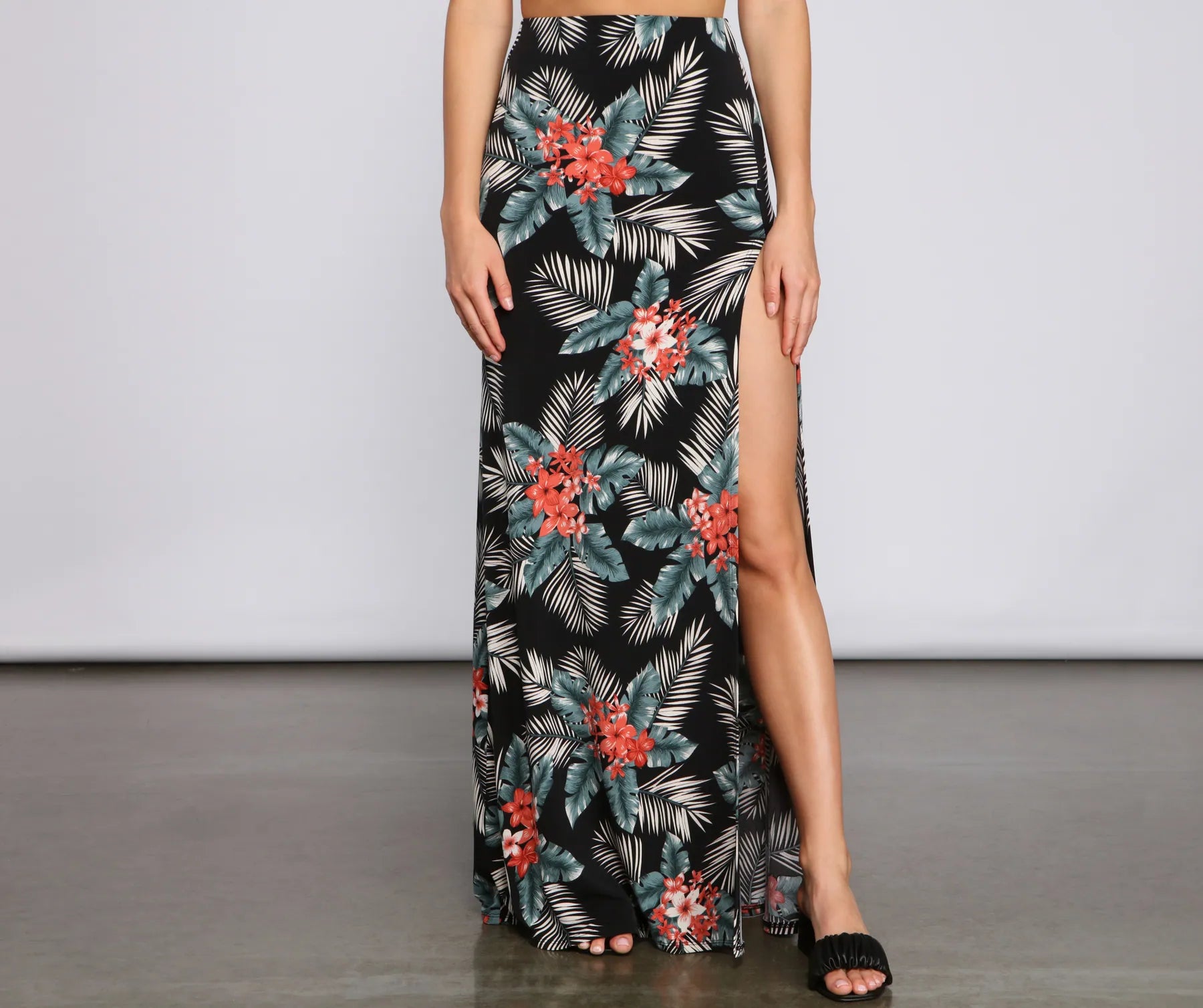 Midnight Sale Pretty In Paradise Maxi Skirt