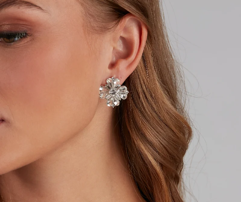Discount Deals So Artsy Flower Studs