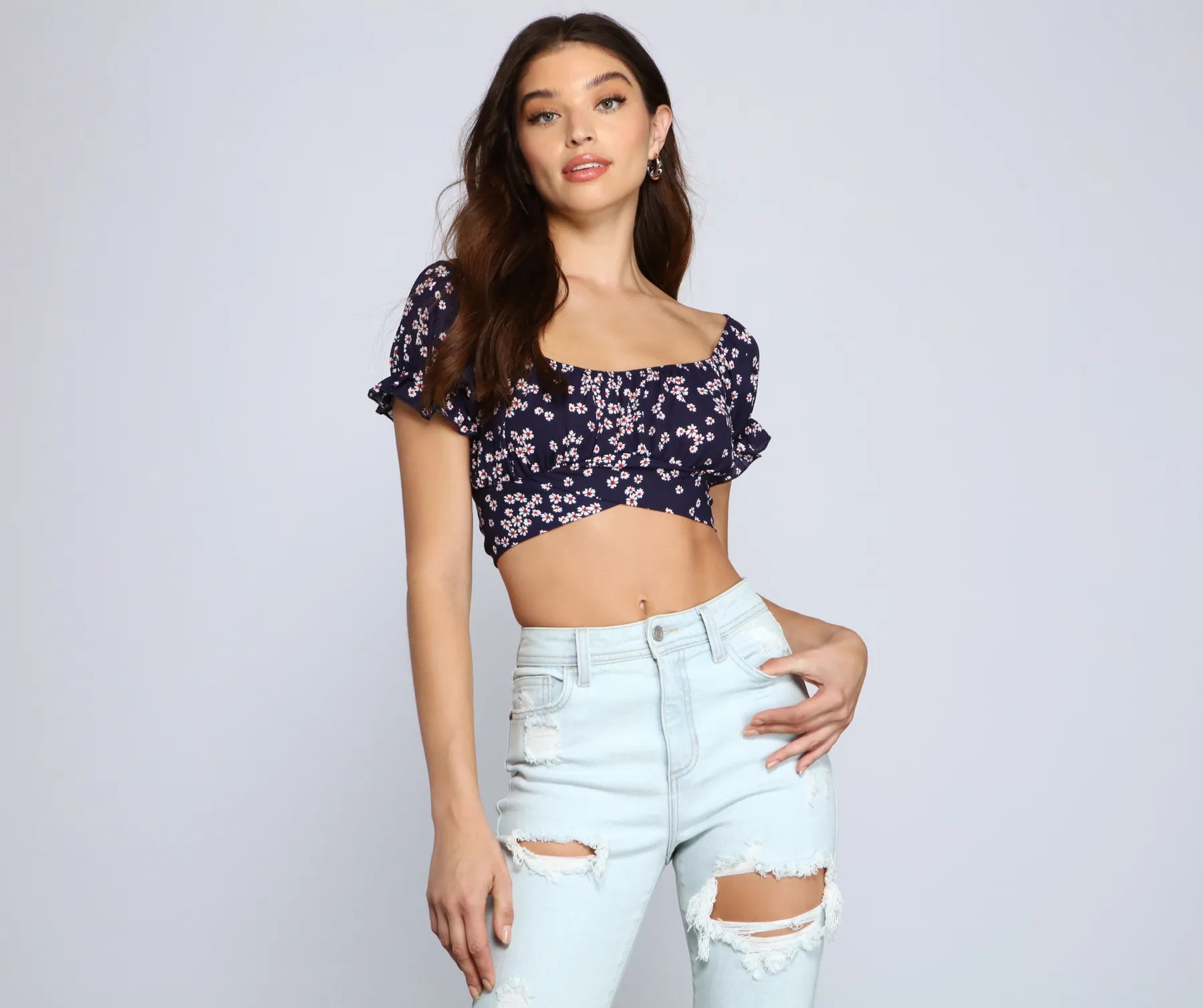 Epic Deals So Fab Ditsy Floral Crop Top