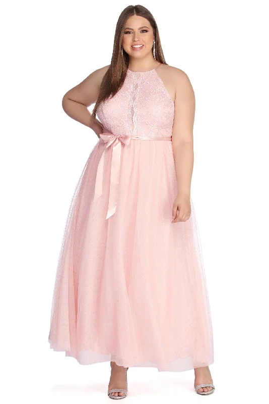 Final Clearance Plus Guinevere Formal Lace Dress