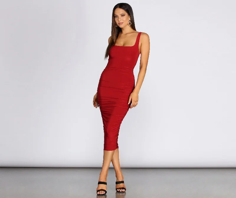 The Best Prices Ruched Right In Midi Dress